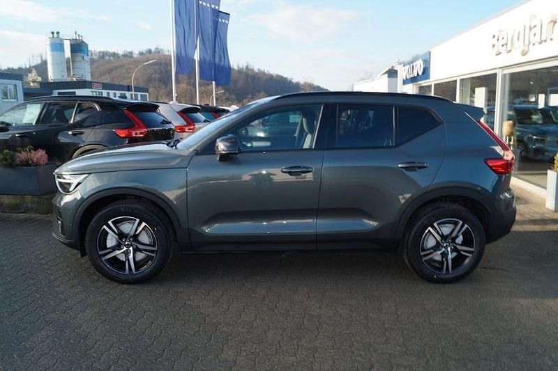 Gebraucht Volvo XC40 Plus 197 PS (144 kW) 2026 Forest lake SUV