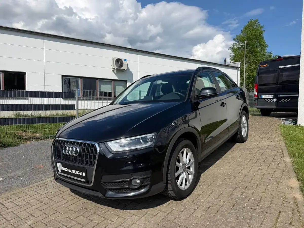 Second-hand Audi Q3 Sport 140 CP (102 kW) 2013 Negru SUV