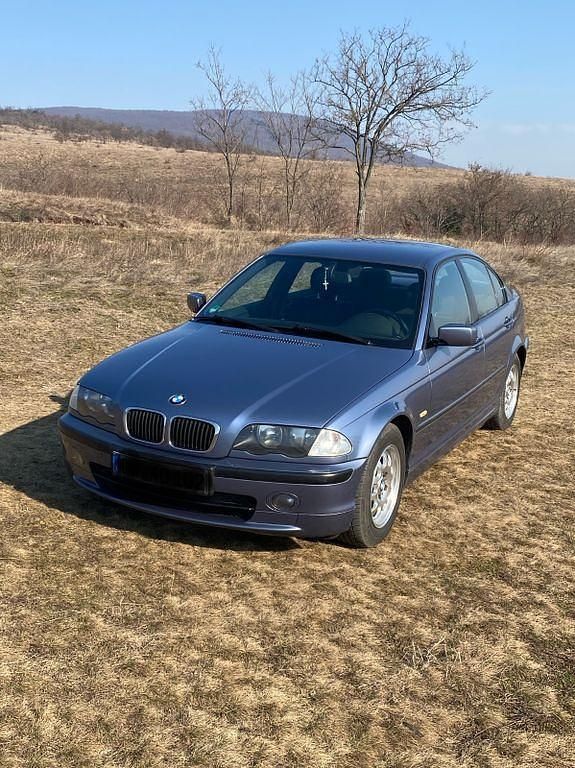 Blau Gebraucht 2001 BMW 316 Sport Line Limousine | 2.400 € (Fairer Preis) - Bild 1/4