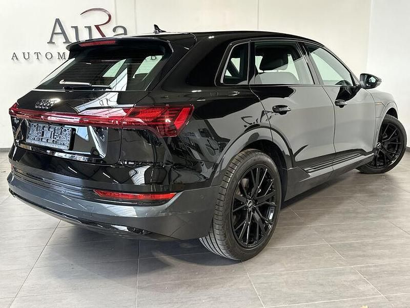 Gebraucht Audi e-tron S-Line 230 kW (313 PS) 2023 Brillantschwarz SUV