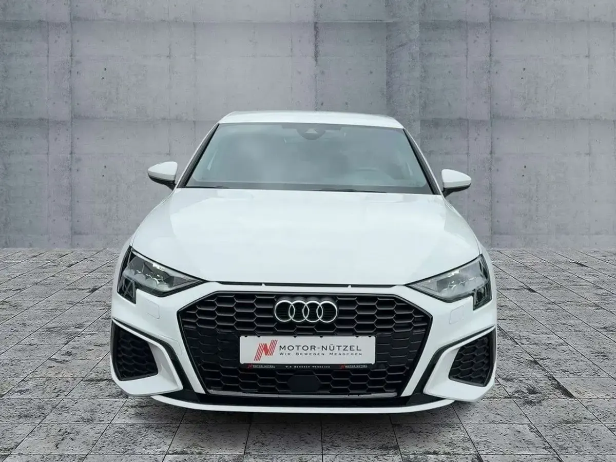 Gebraucht Audi A3 S-Line 110 PS (80 kW) 2023 Ibisweiß Limousine