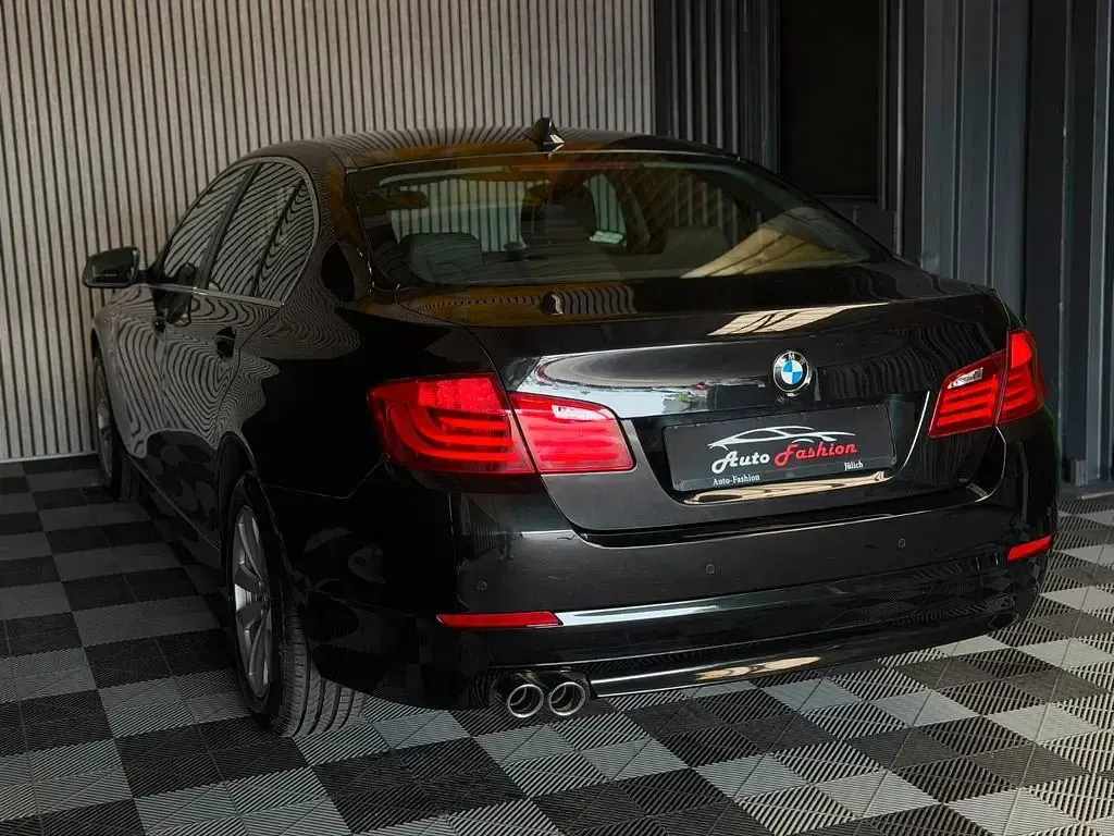 Gebraucht BMW 523 Performance 204 PS (150 kW) 2011 Schwarz Limousine