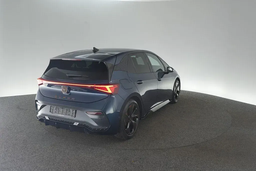 Gebraucht Cupra Born 150 kW (204 PS) 2022 Blau Kleinwagen