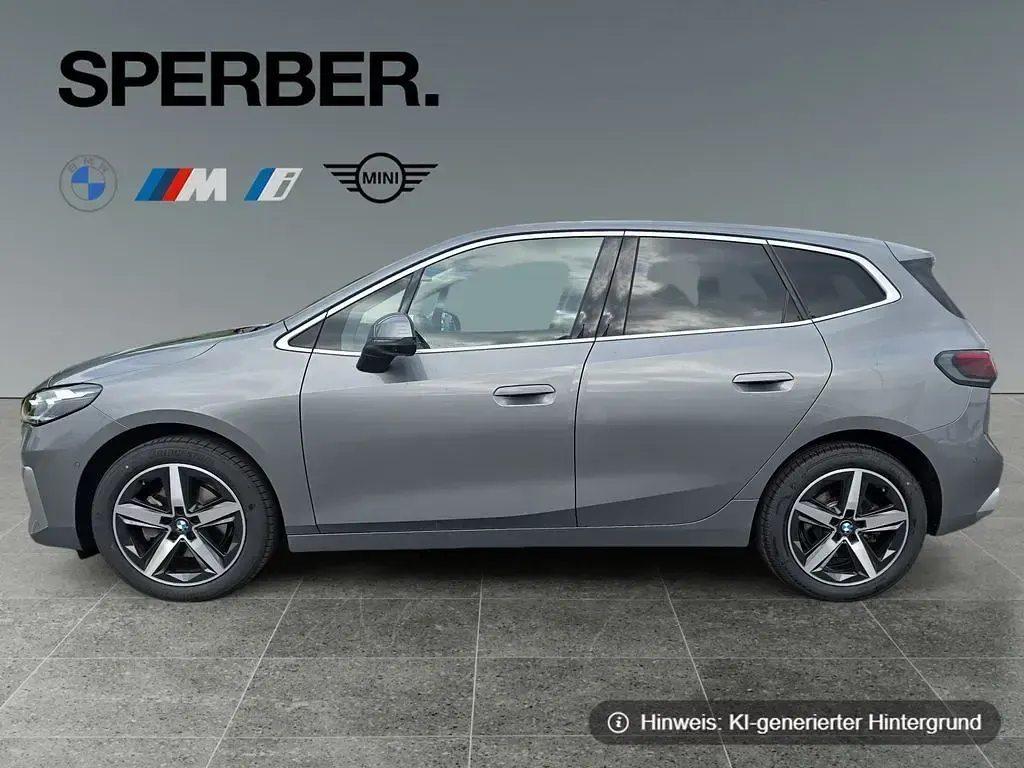 Gebraucht BMW 220 Luxury Line 156 PS (114 kW) 2023 Silber Van / Kleinbus