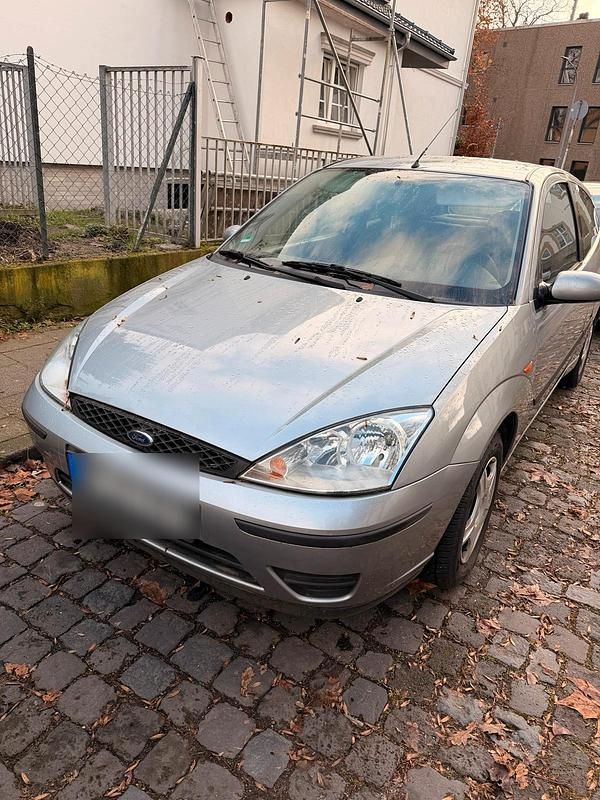 Silber Gebraucht 2003 Ford Focus Kleinwagen | 800 € (Fairer Preis) - Bild 1/4