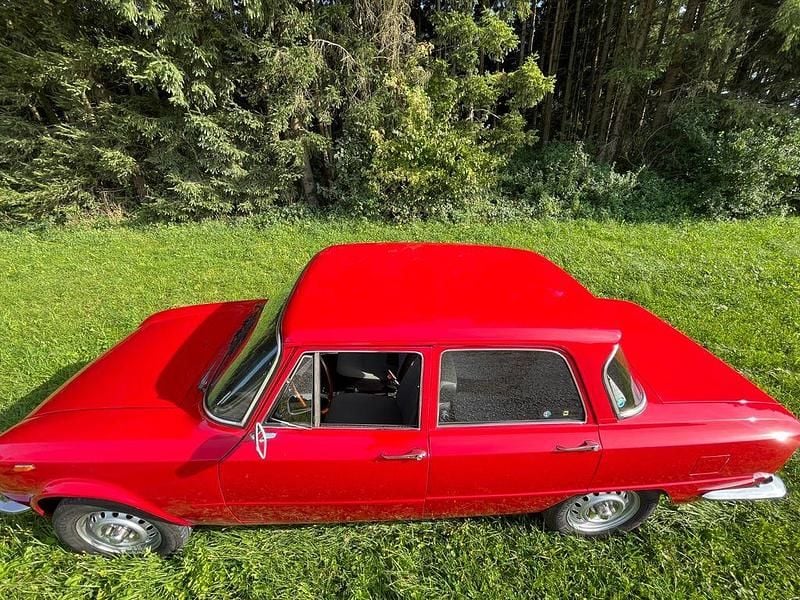 Rot Gebraucht 1978 Alfa Romeo Giulia Limousine | 17.500 € - Bild 1/4