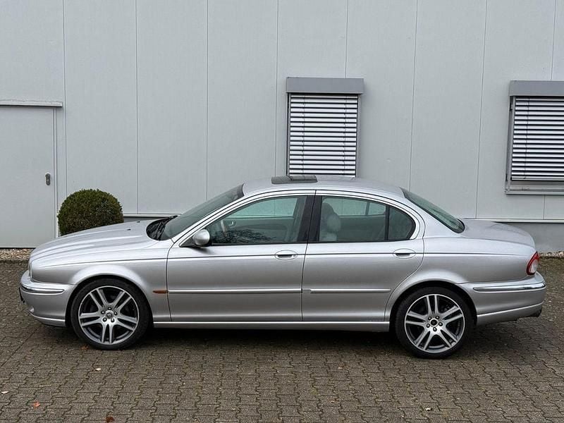Gebraucht Jaguar X-type Classic 230 PS (169 kW) 2003 Silber Limousine