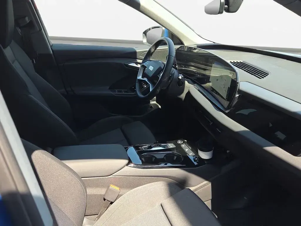 Gebraucht Audi Q6 e-tron Advanced 185 kW (252 PS) 2025 Ascariblau metallic SUV