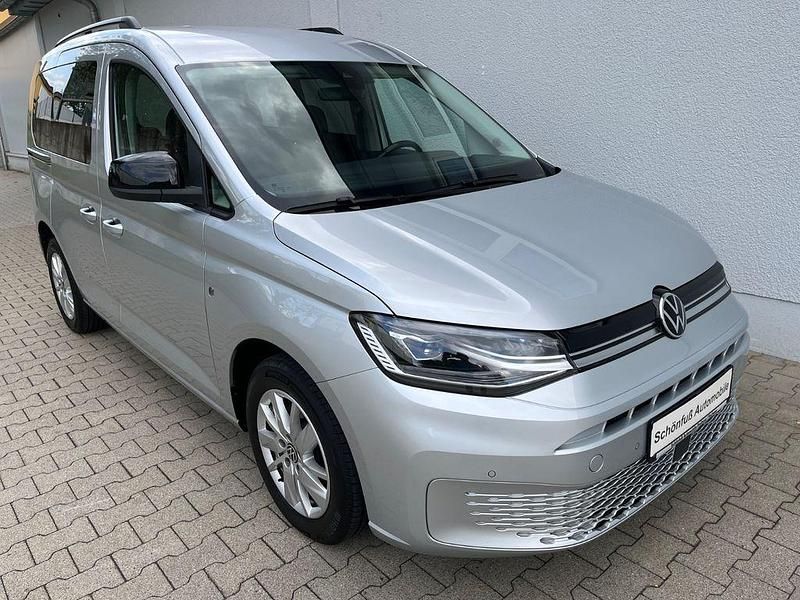 Gebraucht VW Caddy Life 122 PS (89 kW) 2022 Silber Van / Kleinbus