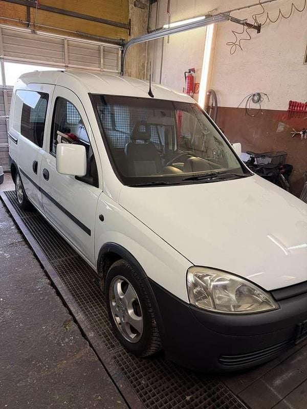 Gebraucht Opel Combo 94 PS (69 kW) 2007 Weiß Van / Kleinbus