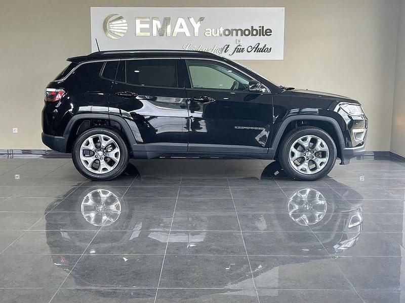 Schwarz Gebraucht 2020 Jeep Compass Limited SUV | 21.389 € (Fairer Preis) - Bild 1/4