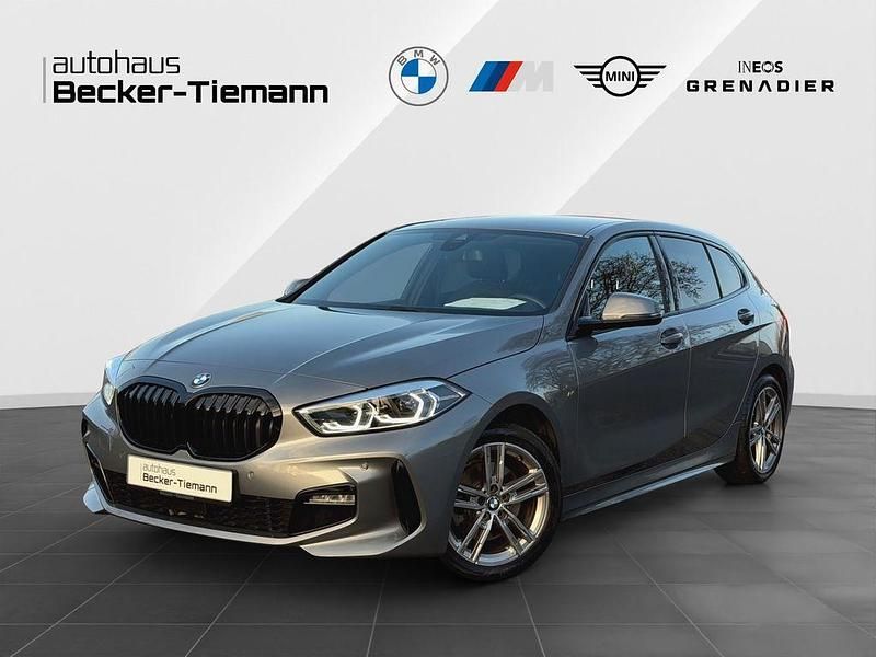 Skyscraper grau Gebraucht 2023 BMW 118 M Sport Kleinwagen | 24.551 € (Fairer Preis) - Bild 1/4