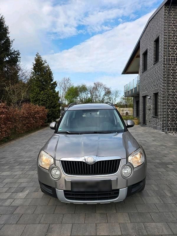Gebraucht Skoda Yeti 105 PS (77 kW) 2010 Braun SUV