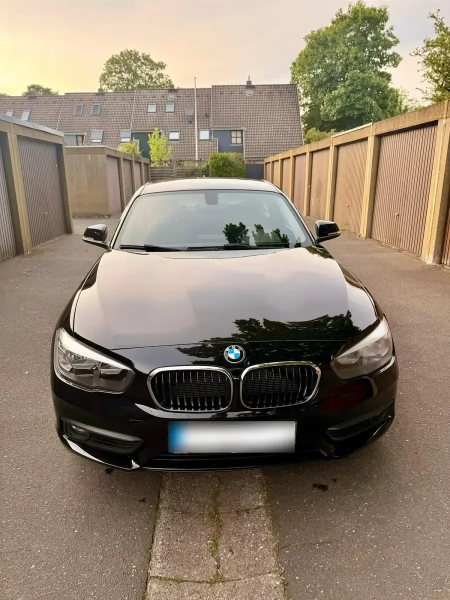 Gebraucht BMW 116 109 PS (80 kW) 2016 Schwarz Kleinwagen