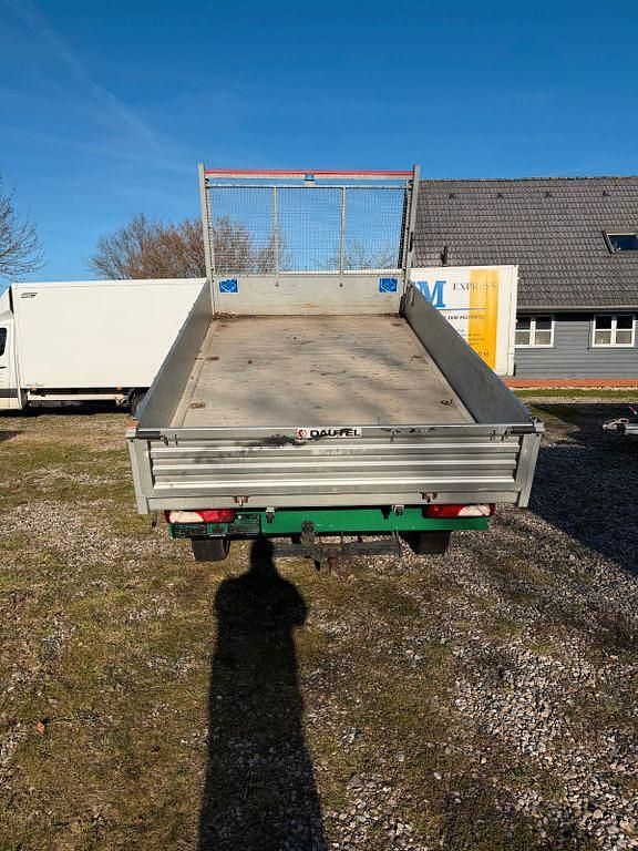 Gebraucht Mercedes Sprinter 170 PS (125 kW) 2023 Grün Van