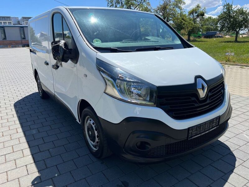 Gebraucht Renault Trafic Komfort 90 PS (66 kW) 2016 Weiß Van / Kleinbus