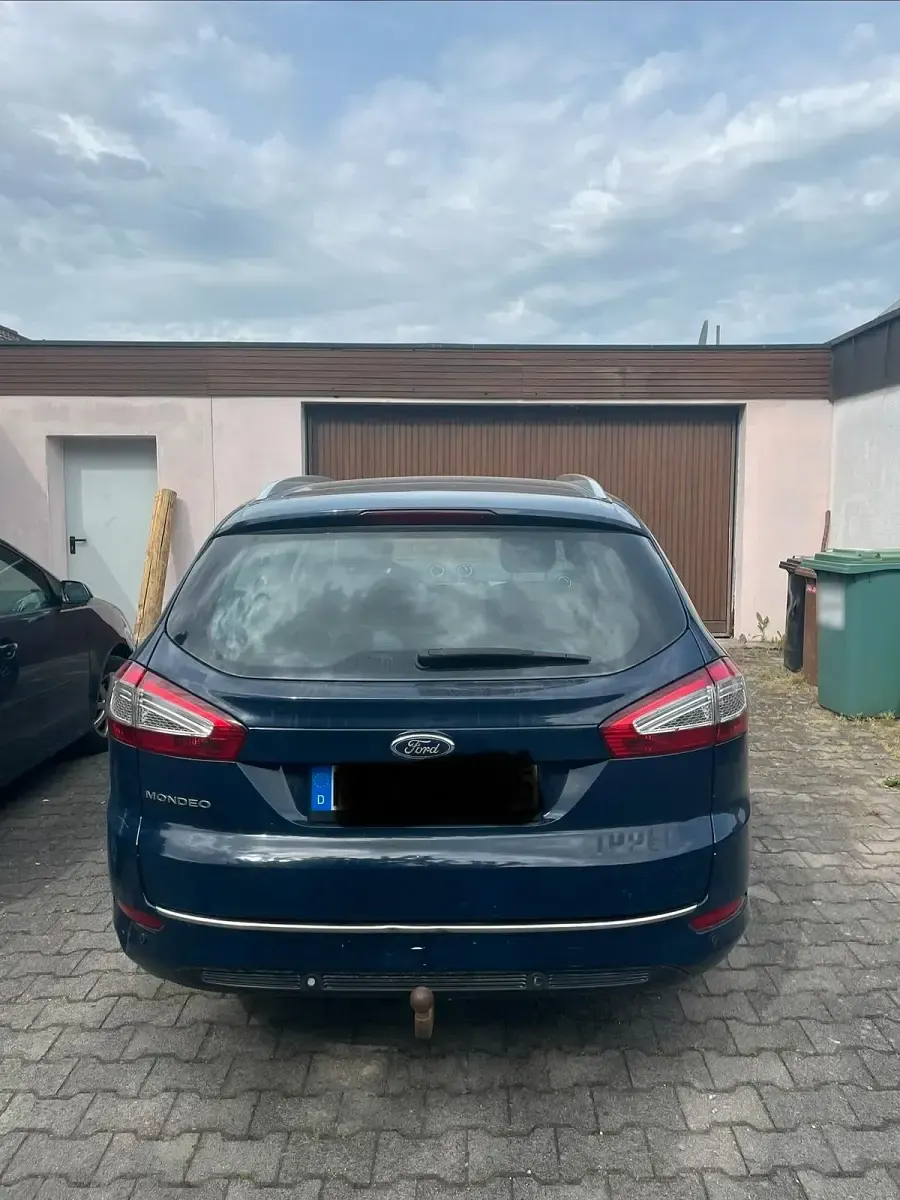 Gebraucht Ford Mondeo 116 PS (85 kW) 2014 Blau Kombi