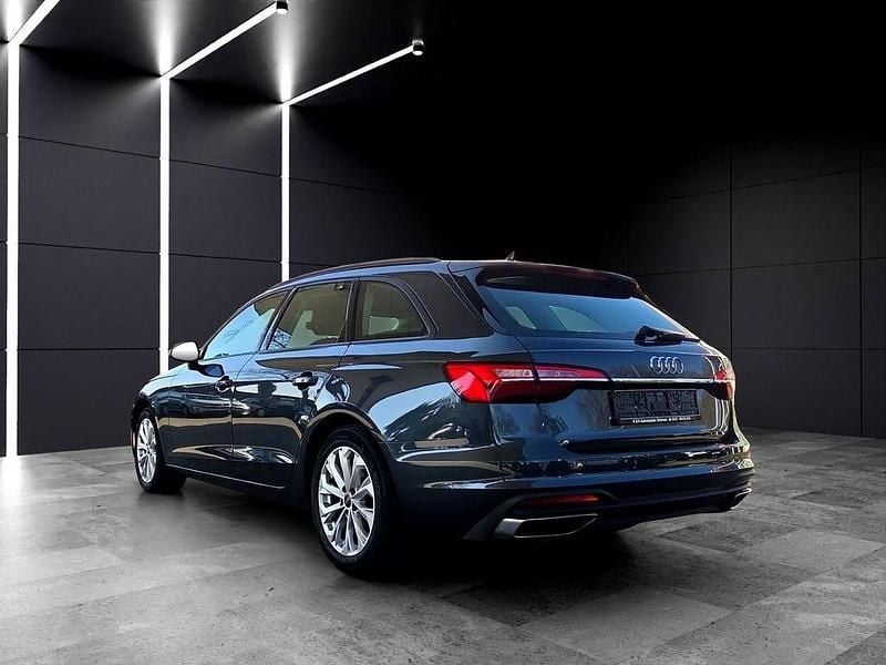 Second-hand Audi A4 204 CP (150 kW) 2024 Gri Break
