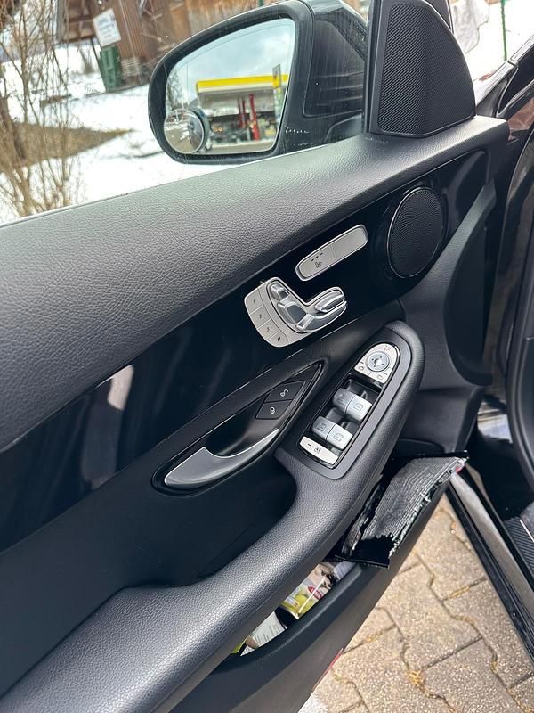 Gebraucht Mercedes C250 AMG line 204 PS (150 kW) 2017 Schwarz Limousine