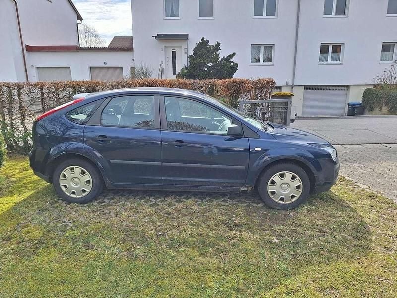 Gebraucht Ford Focus 101 PS (74 kW) 2006 Blau Limousine