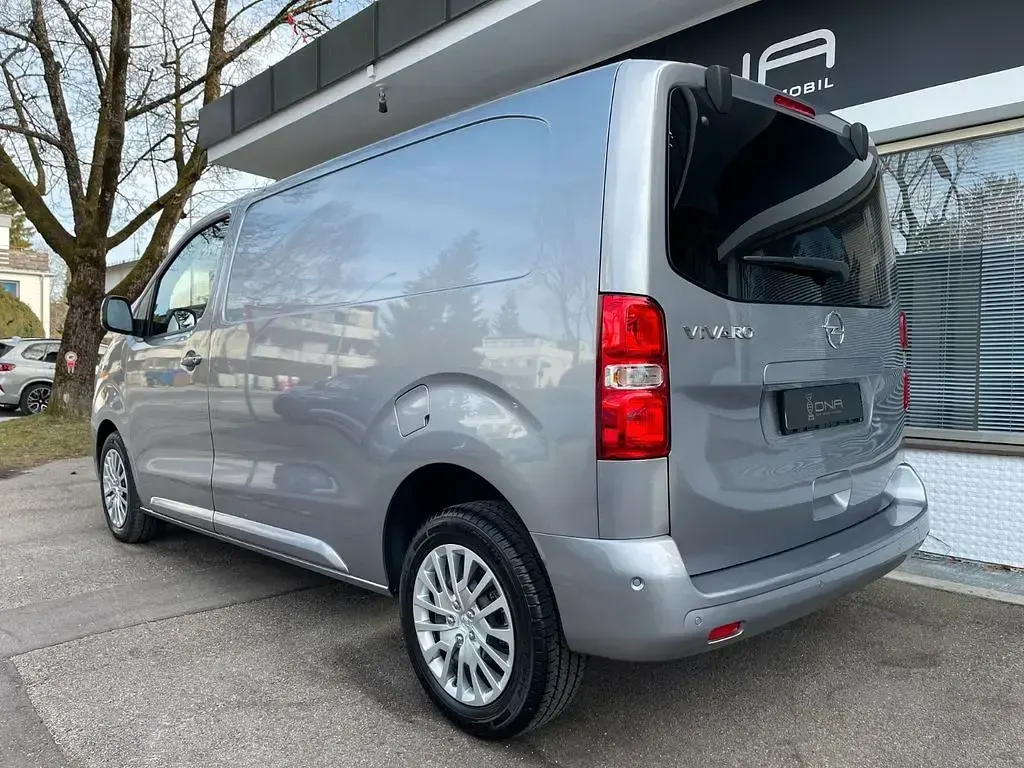 Gebraucht Opel Vivaro-e Combi Edition 144 PS (105 kW) 2024 Grau Van / Kleinbus