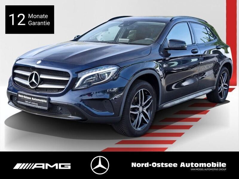 Blau Gebraucht 2017 Mercedes GLA200 Urban SUV | 20.490 € (Fairer Preis) - Bild 1/4