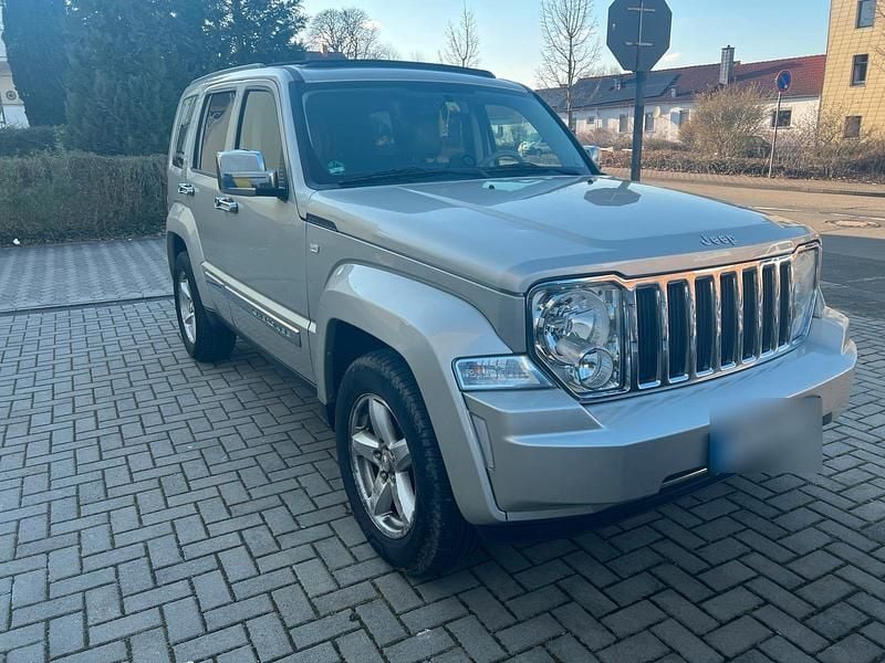 Gebraucht Jeep Cherokee 177 PS (130 kW) 2009 Grau SUV