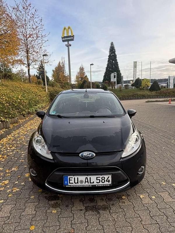 Schwarz Gebraucht 2010 Ford Fiesta Trend Kleinwagen | 3.600 € (Etwas zu teuer) - Bild 1/4
