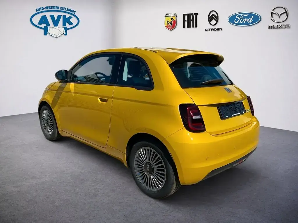 Neu Fiat 500e Icon 86 kW (118 PS) 2026 Gelb Kleinwagen