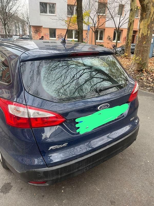 Gebraucht Ford Focus Titanium 116 PS (85 kW) 2013 Blau Kombi