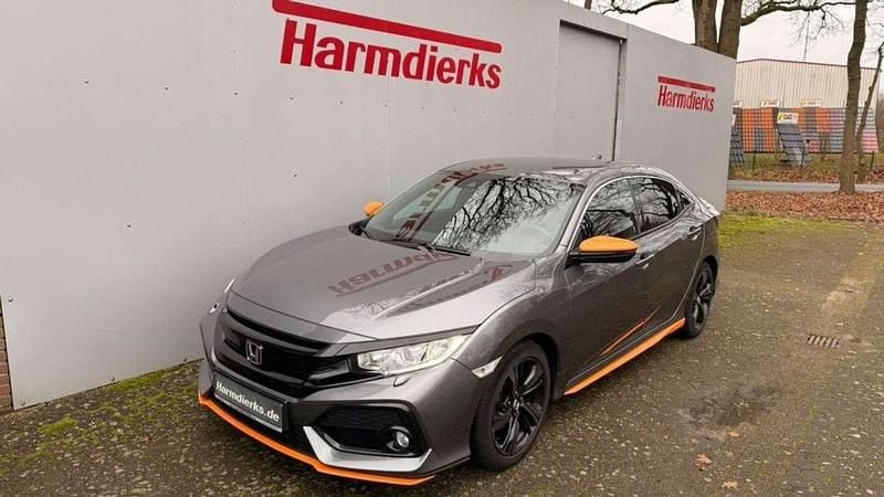 Gebraucht Honda Civic Elegance 126 PS (92 kW) 2019 Polished metal metallic (metallic) Limousine