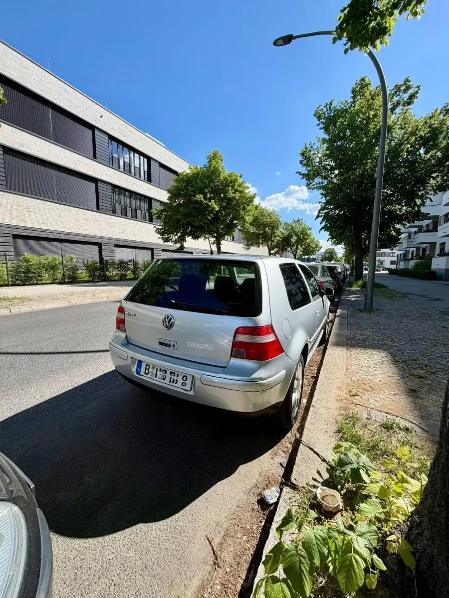 Gebraucht VW Golf IV 75 PS (55 kW) 2003 Silber Coupé