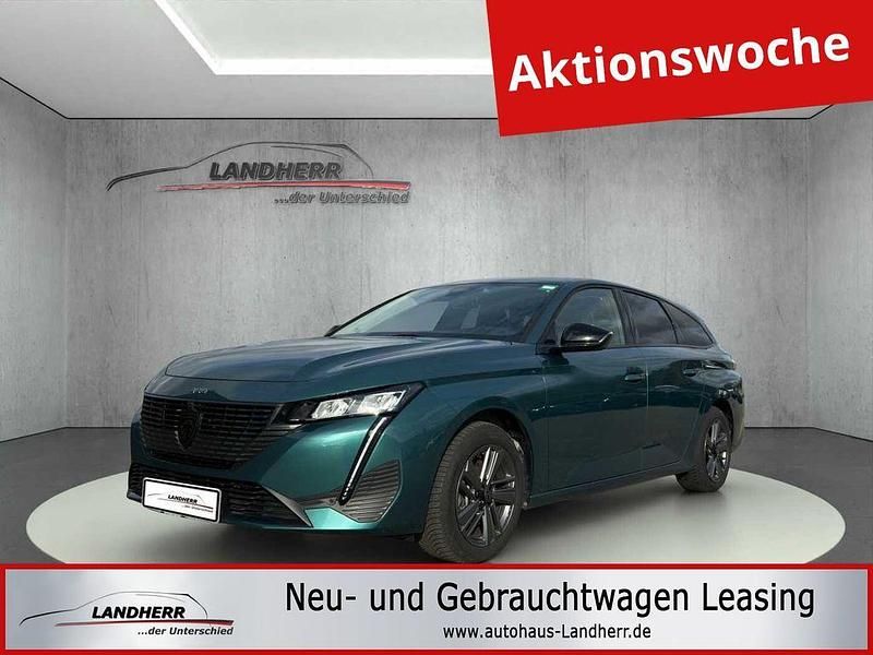 Blau Gebraucht 2024 Peugeot 308 SW Allure Kombi | 21.800 € - Bild 1/4
