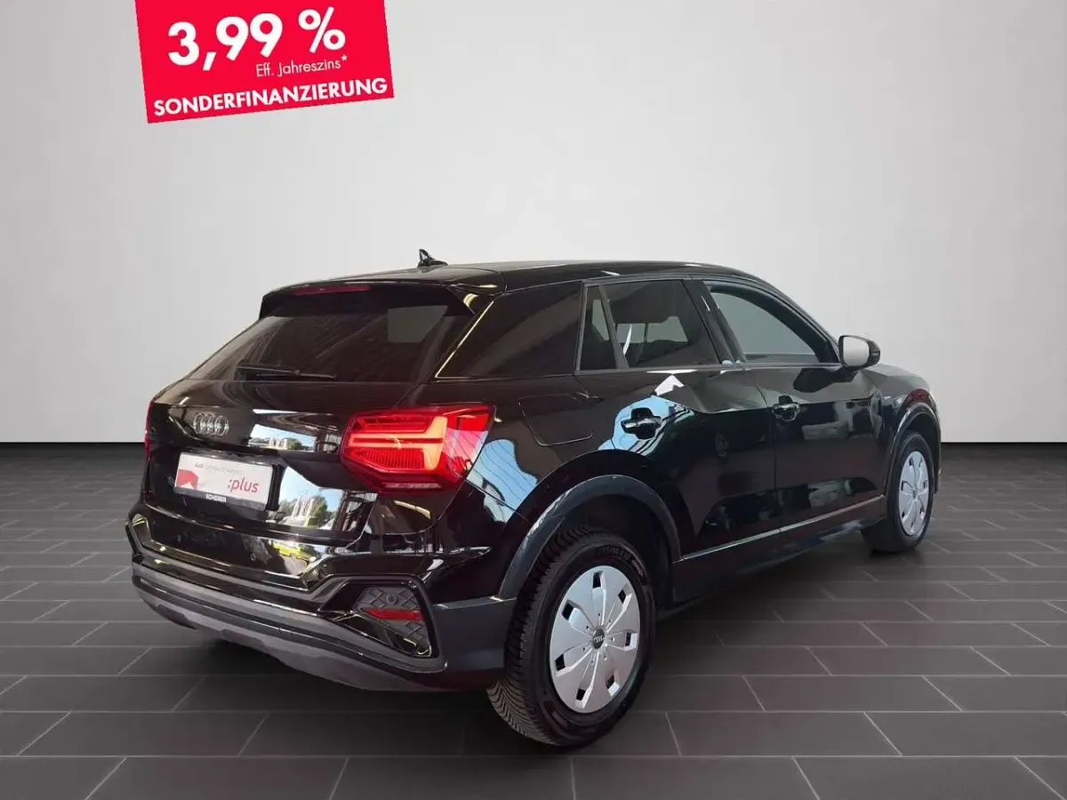 Gebraucht Audi Q2 S-Line 150 PS (110 kW) 2025 Mythosschwarz metallic SUV