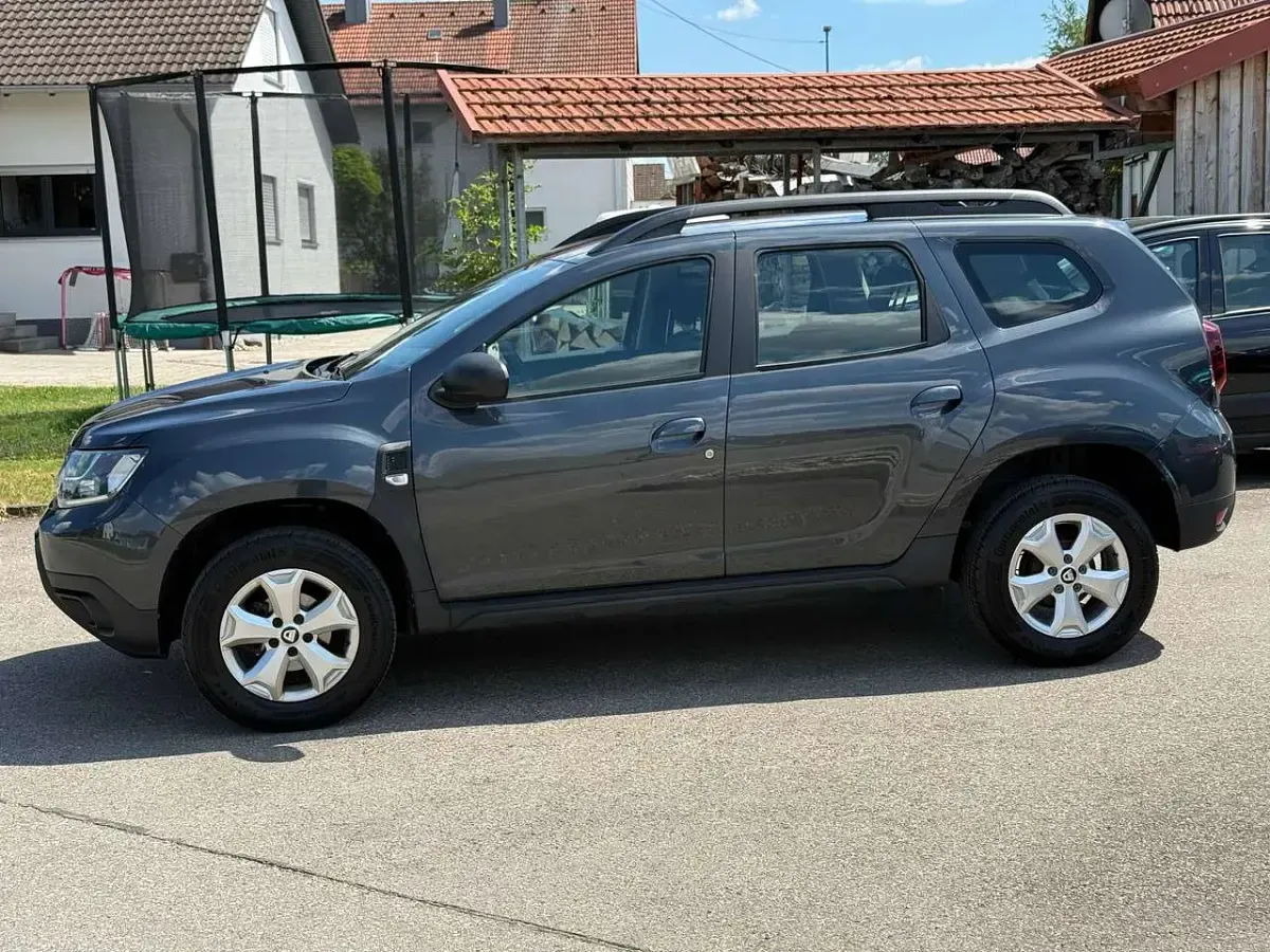 Gebraucht Dacia Duster 114 PS (83 kW) 2018 Grau "comete" SUV