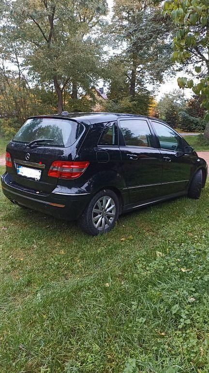 Schwarz Gebraucht 2005 Mercedes B170 Van / Kleinbus | 4.000 € - Bild 1/4