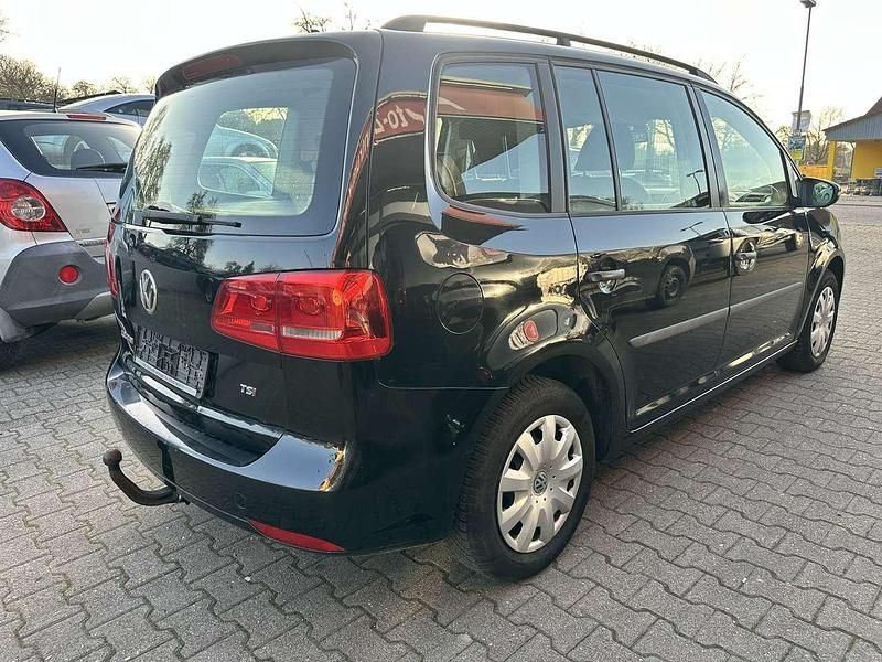 Gebraucht VW Touran Trendline 140 PS (102 kW) 2011 Deep black perleffekt Van / Kleinbus