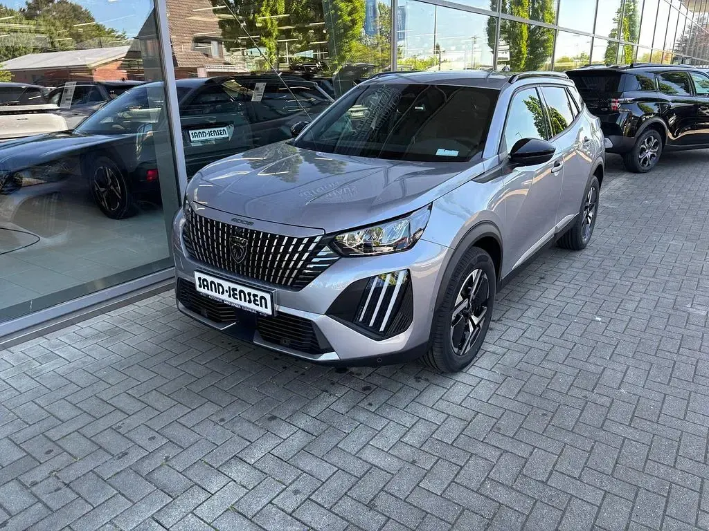 Neu Peugeot 2008 Allure 145 PS (106 kW) 2025 Grau SUV