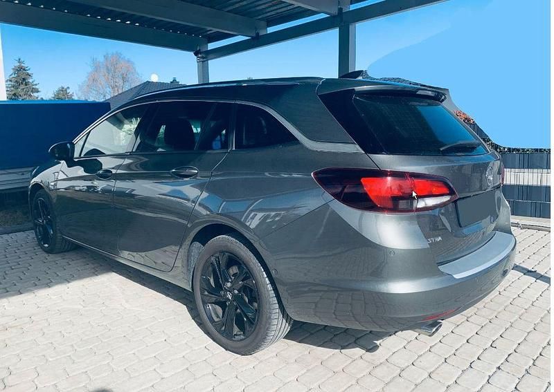 Gebraucht Opel Astra Innovation 160 PS (117 kW) 2017 Grau Kombi