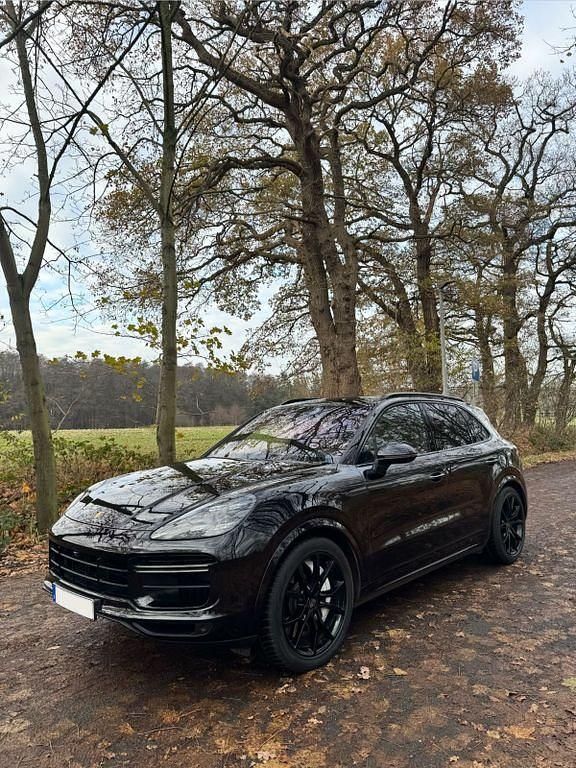 Gebraucht Porsche Cayenne Turbo Chrono 549 PS (403 kW) 2018 Schwarz SUV
