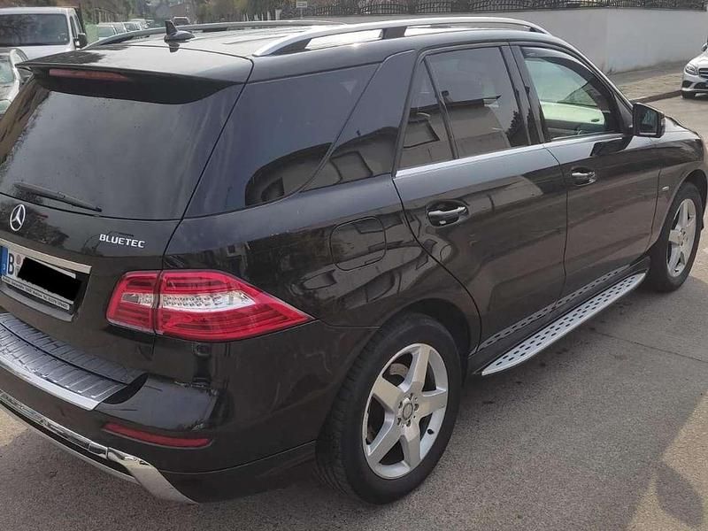 Gebraucht Mercedes ML350 258 PS (189 kW) 2012 Schwarz SUV