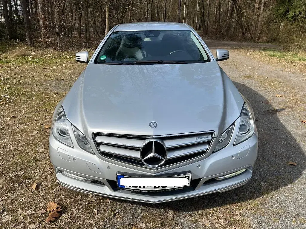 Używany Mercedes E200 Avantgarde 184 KM (135 kW) 2011 Srebrny Coupe