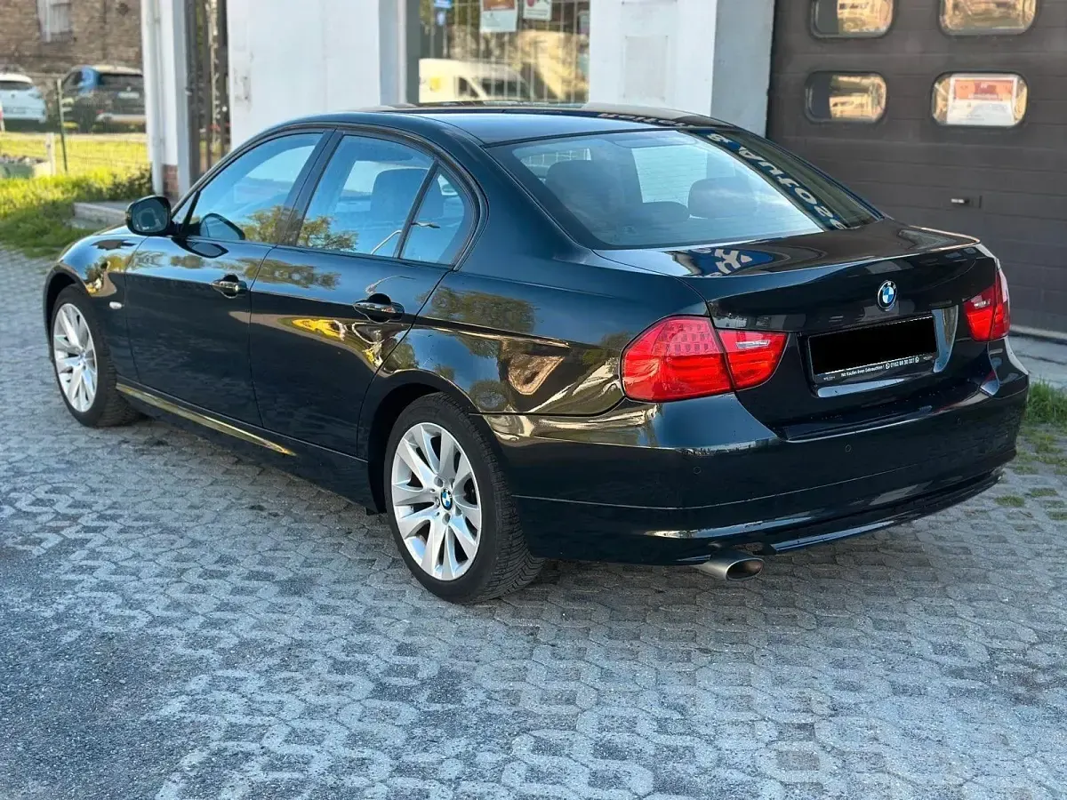 Gebraucht BMW 316 Exclusive 116 PS (85 kW) 2011 Schwarz Limousine