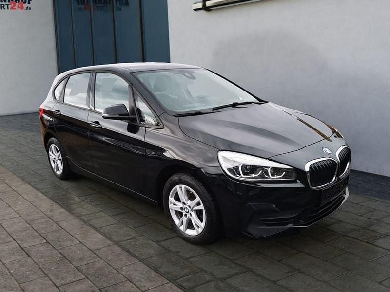 Gebraucht BMW 218 Active Tourer Advantage 150 PS (110 kW) 2021 Schwarz Van / Kleinbus