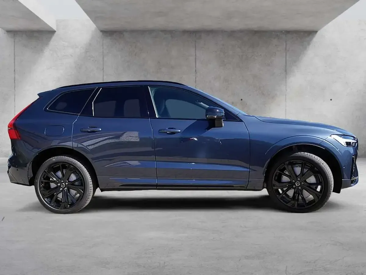 Neu Volvo XC60 Plus 455 PS (334 kW) 2026 Blau SUV