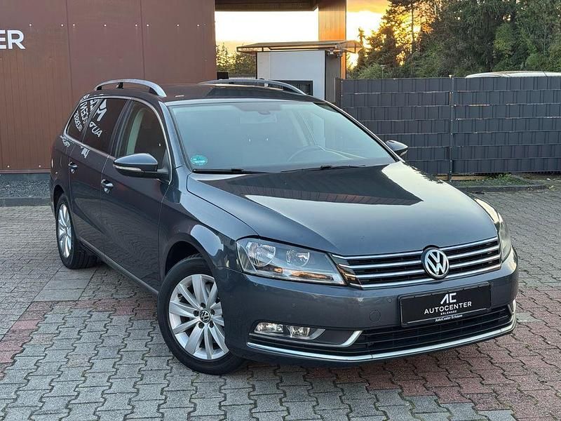 Grau Gebraucht 2012 VW Passat Comfortline Kombi | 6.880 € (Fairer Preis) - Bild 1/4
