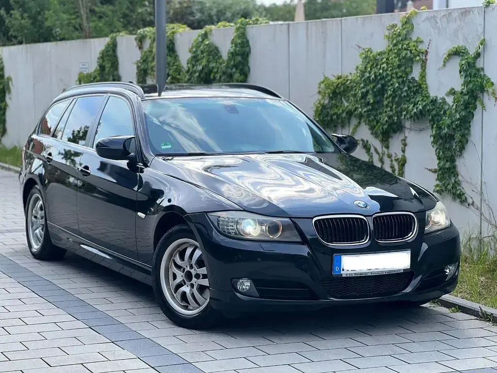 Gebraucht BMW 320 184 PS (135 kW) 2011 Silber Kombi