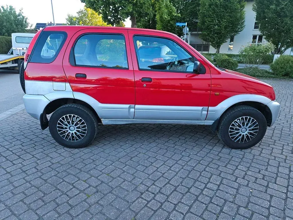 Gebraucht Daihatsu Terios 86 PS (63 kW) 2002 Rot SUV