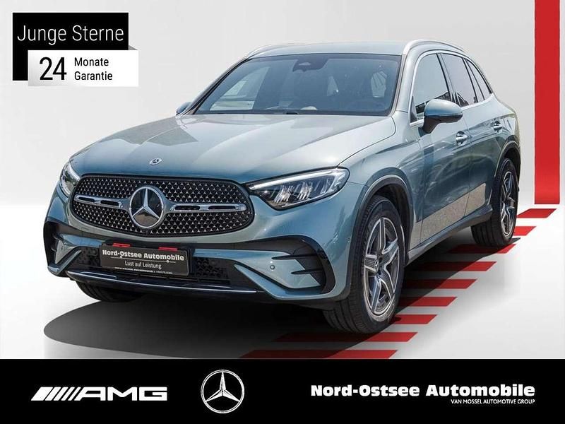 Metalliclack verdesilber Gebraucht 2024 Mercedes GLC300 AMG SUV | 57.090 € (Superpreis) - Bild 1/4