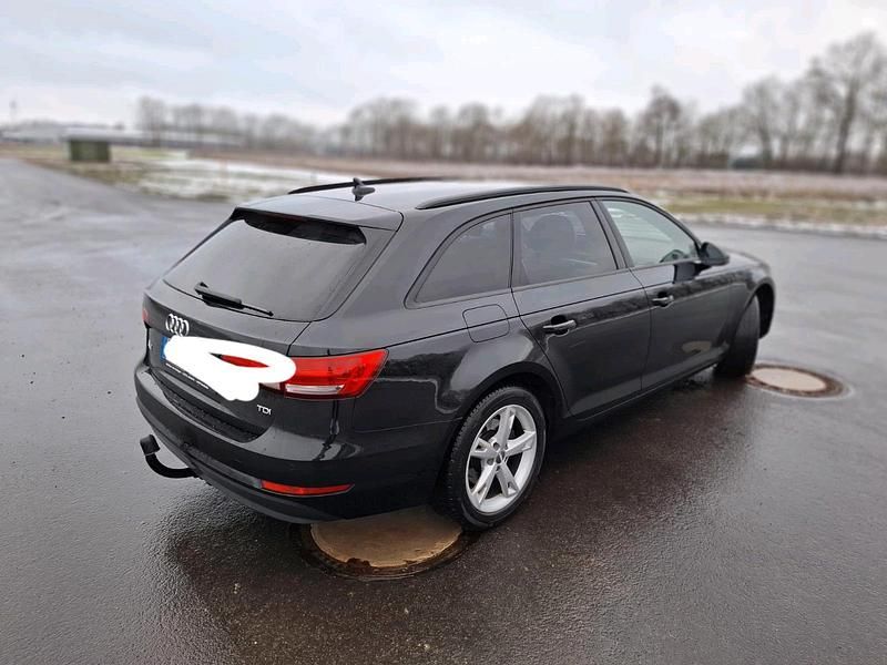 Gebraucht Audi A4 150 PS (110 kW) 2017 Schwarz Kombi